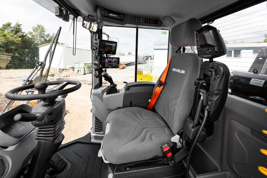 Develon Enhances DL-7&nbsp;Wheel Loaders with New Features for Improved Performance and Comfort 